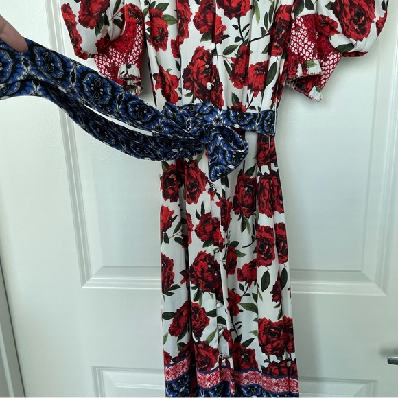 ALICE + OLIVIA Silva Floral Rose Mock Neck Midi Dress \\ 2 - Picture 8 of 13